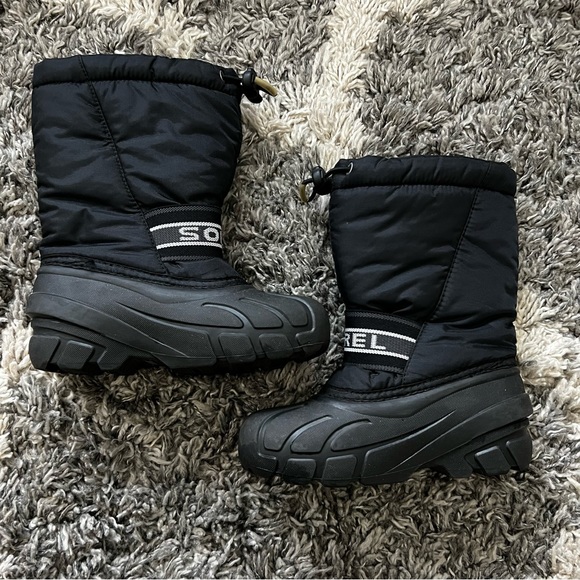Sorel Black ‘Cub' Snow Boot. Size 13 - Picture 7 of 10
